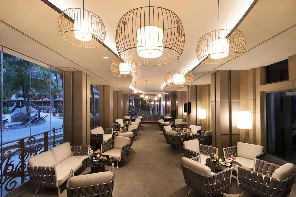 Resorts World Sentosa - Hotel Singapura Exterior foto The interior of the lounge
