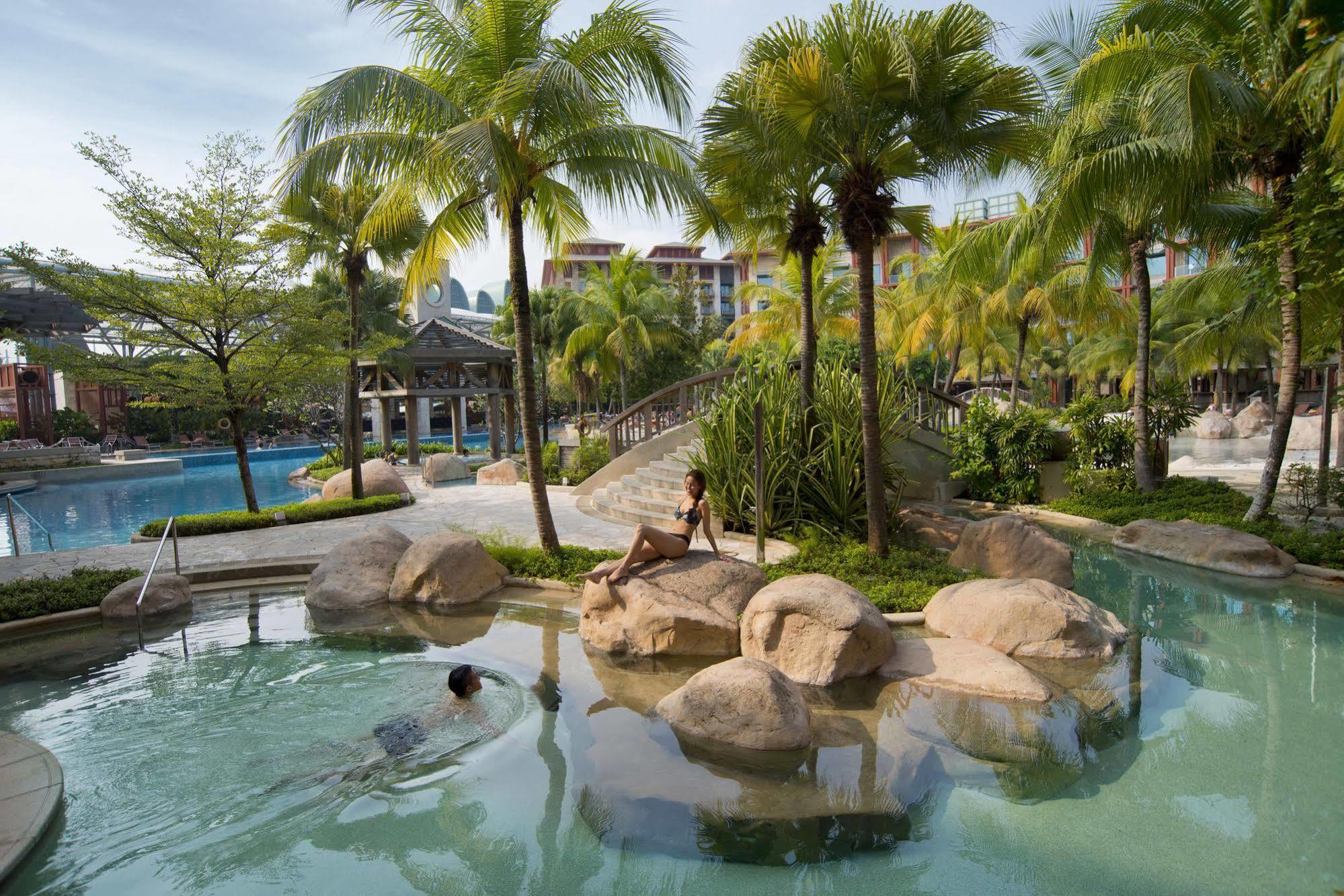 Resorts World Sentosa - Hotel Singapura Exterior foto The Rock Pool